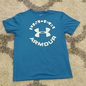 Boys underarmour shirt